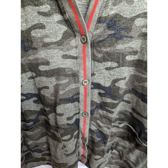 PJ Salvage Womens Cardigan Sweater Camouflage Button Front Pockets Size Medium - Picture 2 of 7